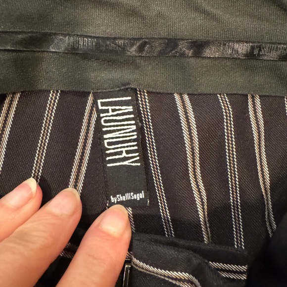 Laundry by Shelli Segal Low Rise Striped Pants- size 0 - Picture 8 of 12